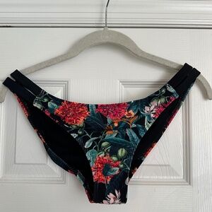 Body Glove tropical bikini bottom with side details